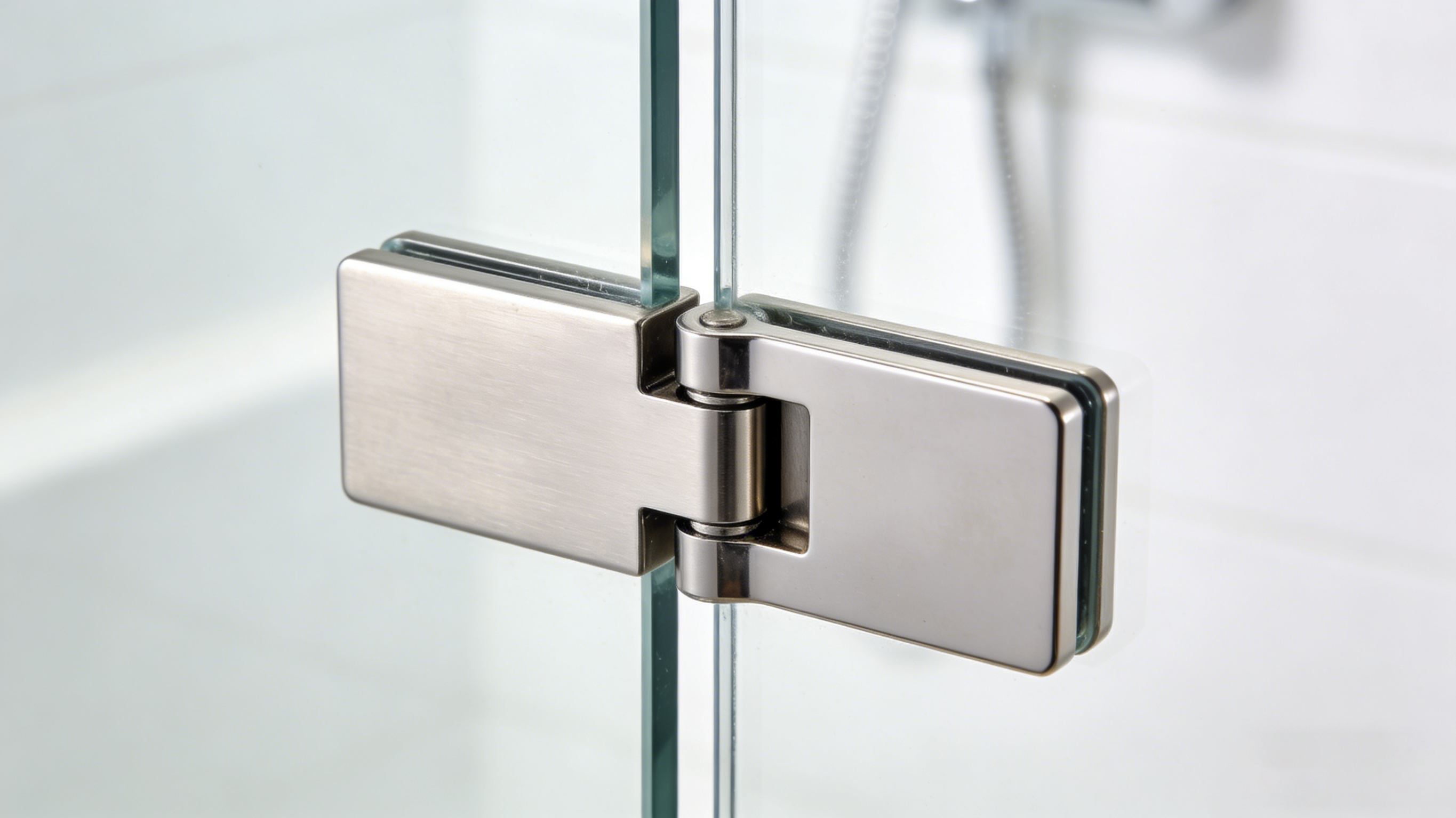 ¿Cómo conectar la bisagra de ducha de vidrio al vidrio?